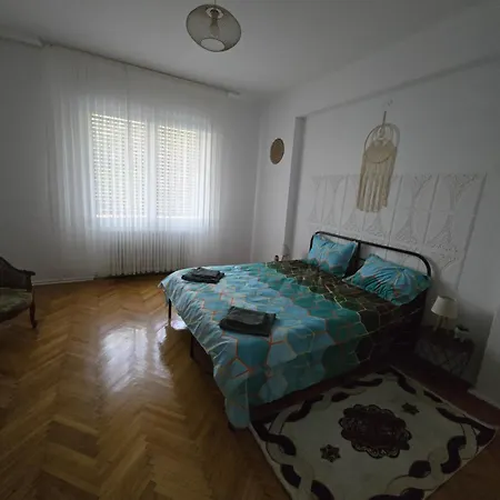 Ap12a Piata Romana Lejlighed