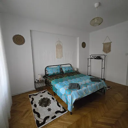 Ap12a Piata Romana Bukareszt